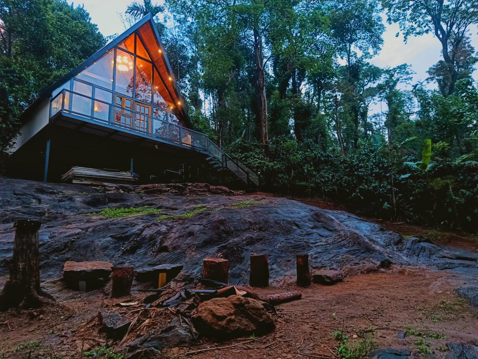 Whiskeywoods Villa Madikeri Exterior photo